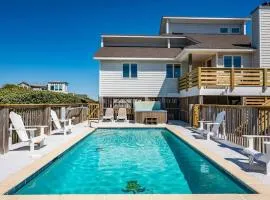 2Min Walk to Beach Private Pool & Hot Tub