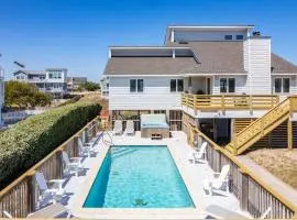 2Min Walk to Beach Private Pool & Hot Tub