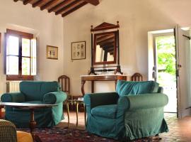 Berentano Apartment with Patio and pool table, khách sạn ở San Casciano in Val di Pesa