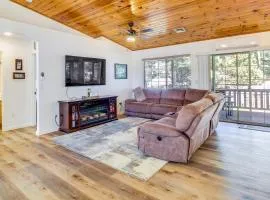 Walk to City Park Family-Friendly Show Low Home