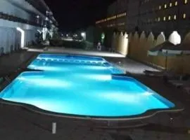 كومباوند فوكس هاوس