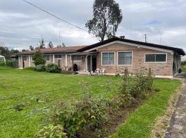 Quito Eco Lodge Airport - B&B, hotel v destinaci Tababela