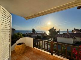 Seafront Private Apartment, pet-friendly hotel in Neos Marmaras