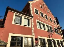Gasthof zum goldenen Schiff - Lehm, Stil & Altstadtflair