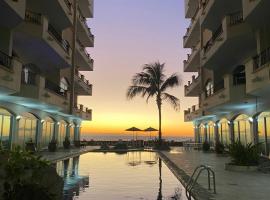 Ocean Front- Marina View- Tiara Sands Resort, Sleeps 4, resort in Mazatlán