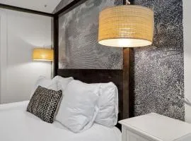 Chic Retreat Heart Of French Quarter