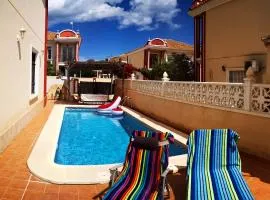 Chalet Campoamor con piscina privada