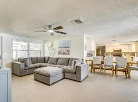 5 Mi to Beach Home with Pool in Holiday!