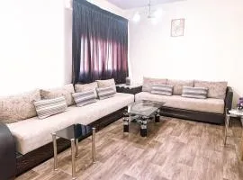 Appartement charmant à deux pas de Rabat Tram et Gare à pied
