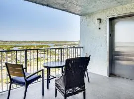 Walk to Ocean Daytona Beach Shores Condo with Pool!