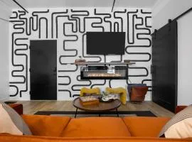 Eclectic Condo with Hot Tubs and E-Bikes
