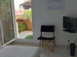 Belle chambre avec terrasse