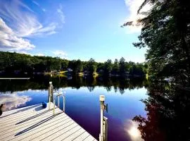 Lakefront Home-Stunning Views-Hot Tub, 3100 sqft!