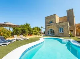 Nirvana Gozitan Villa & Pool - Happy Rentals