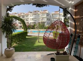 Sharm Hills Luxury Studio with pool view, huisdiervriendelijk hotel in Sharm-el-Sheikh