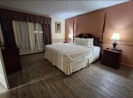 Royal Suites Baton Rouge near LSU and Airport