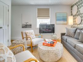 Airy Nantucket Escape in Historic Downtown!, casa de campo em Nantucket