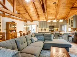 4 Mi to Beach Lake Tahoe Mountain Retreat!