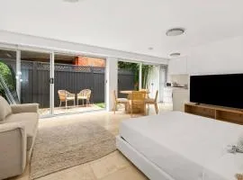 Coogee Cove - Coastal Studio near Beach & Dining