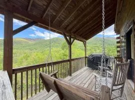 Sleepy Bear Cabin-Watch the Sunset, Dogs welcome with Pet Rate、マギー・バレーのシャレー