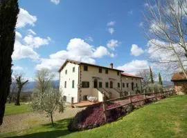 Farmhouse in Poppi with Castle Views