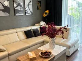 Krejcarek Garden Apartment