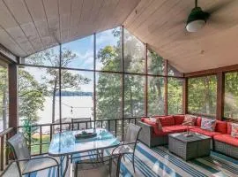 LAKE Views-Dock-FISH-Jacuzzi-Boat Rental service