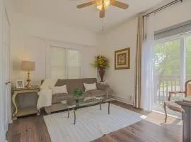 Comfy One Bed Apartment in Forest Park