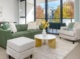 Newly Furnished 2BR Apt in Kingston Foreshore - Hosted by Canstay