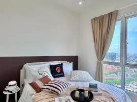 121 Residences by manatidur Near One Utama