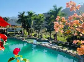 Khu du dịch khoáng nóng UVA