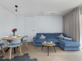 Spacious Apartment with Parking in Międzywodzie by Noclegi Renters