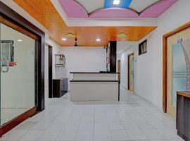 Hotel O Mayur, hotel v destinaci Sarkhej
