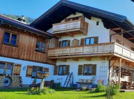 Gästehaus Annemarie, hotel v destinaci Reit im Winkl