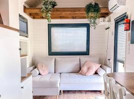 Dolce Casa 2 by Tiny Away, &kappa;ά&mu;&pi;&iota;&nu;&gamma;&kappa; &pi;&omicron;&lambda;&upsilon;&tau;&epsilon;&lambda;&epsilon;ί&alpha;&sigmaf; &sigma;&epsilon; Rigutino