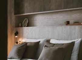 Apartamenty Marina Rogowo- nowoczesne apartamenty z tarasem i parkingiem w cenie - 200m do plaży - PROMOCJA- REZERWUJ 3 DOBY W CENIE 2 NOCY, hotel in Rogowo