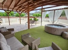 Kazantzaki Residence