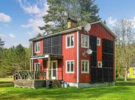 3 Bedroom Awesome Home In Stöllet