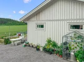 2 Bedroom Lovely Home In Munkedal