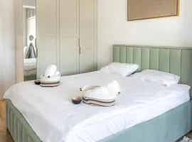 Blvd Ivory Pipera Studio 43A