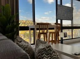Modern Studio Apartment Near Downtown, breathtaking view!