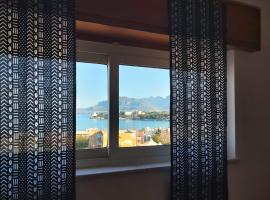 Cà Porto-Rooms with Balcony&Terrace, ξενοδοχείο σε Santa Flavia