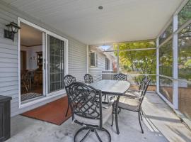 Island Sage, Hotel in Deep Hole