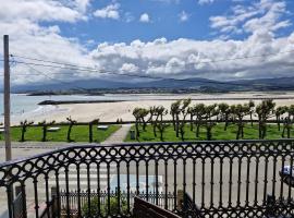 Apartamento Foz Playa, хотел в Фос