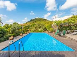 Queen Etna - Beautiful Pool