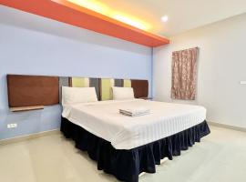 Full House Udon, pet-friendly hotel in Ban Bo Nam