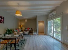 Luxury Villa with private garden