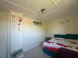 A beautiful double bedroom that can be your home in Edinburgh