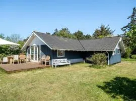 Stunning Home In Sjællands Odde