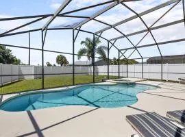 Sunny Getaway with Private Pool, Spa & Fenced Yard